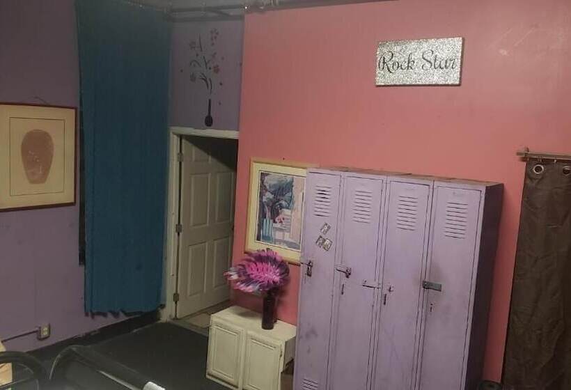 فندق صغير Artist Housing   Downtown