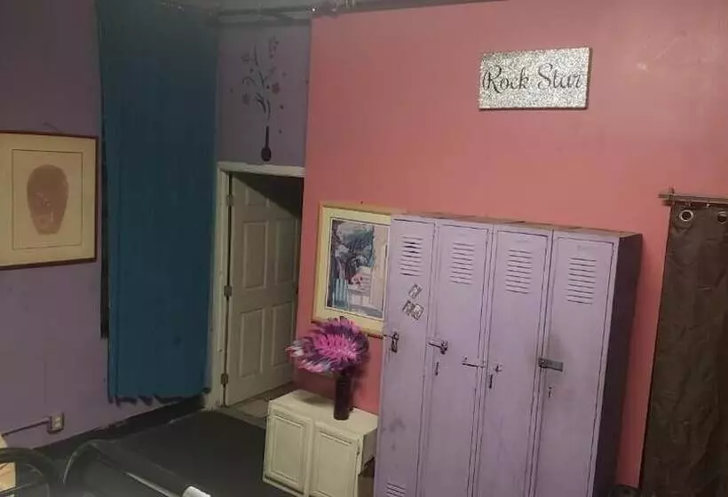 ユースホステル Artist Housing   Downtown