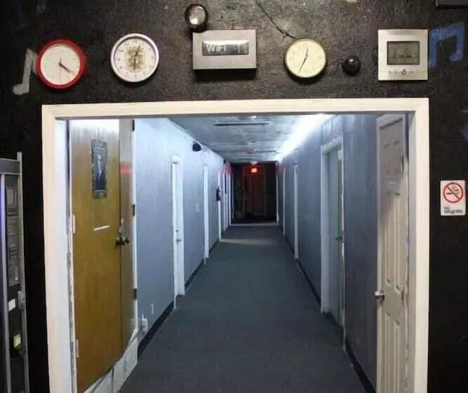 ユースホステル Artist Housing   Downtown