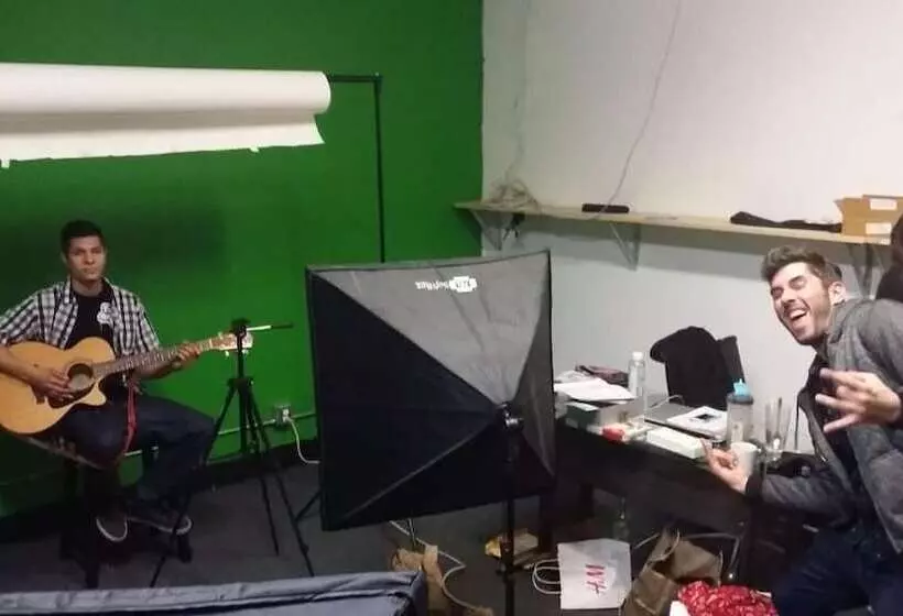 ユースホステル Artist Housing   Downtown