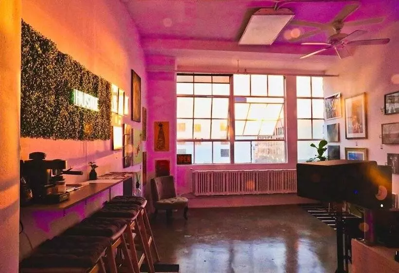 ユースホステル Artist Housing   Downtown