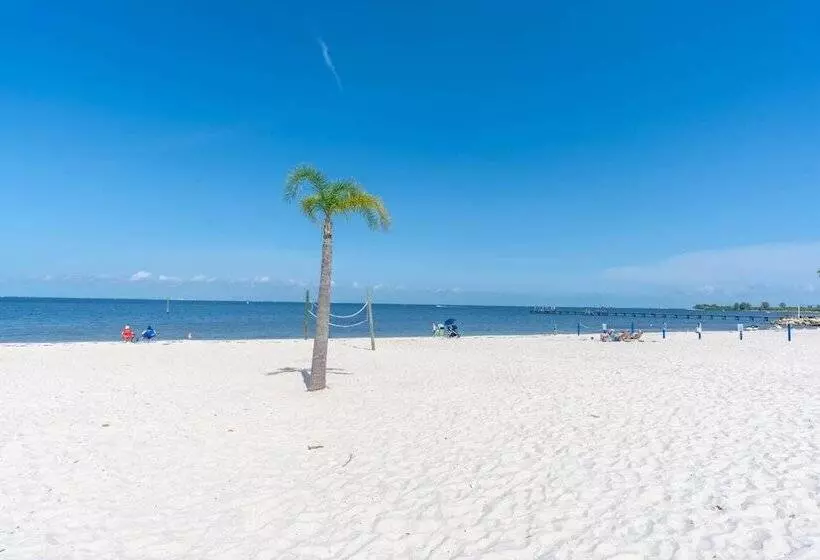 Hotelli 115 Little Harbor Inn