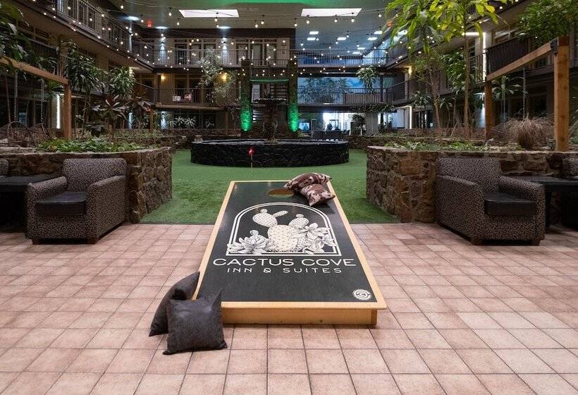 فندق Cactus Cove Inn And Suites