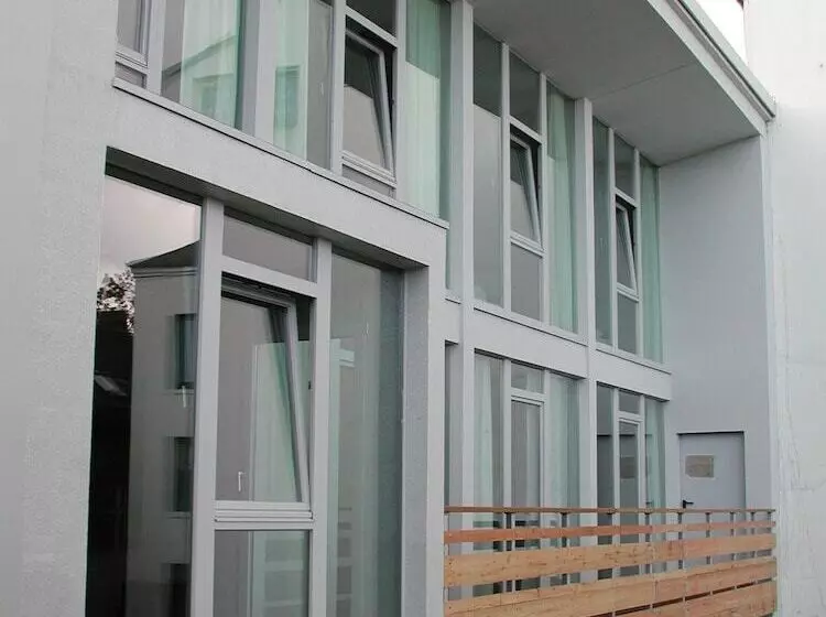 هتل Wedina Serviced Apartments