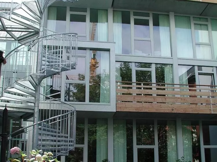 هتل Wedina Serviced Apartments