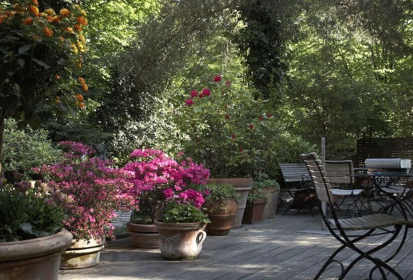 호텔 Wedina Serviced Apartments