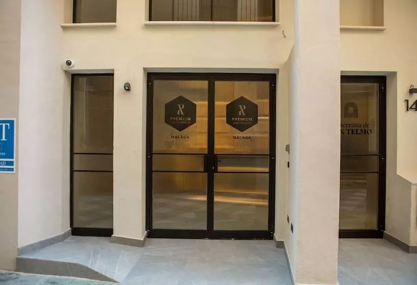 Apartamentos Málaga Premium   Calle San Telmo Thyssen Museum