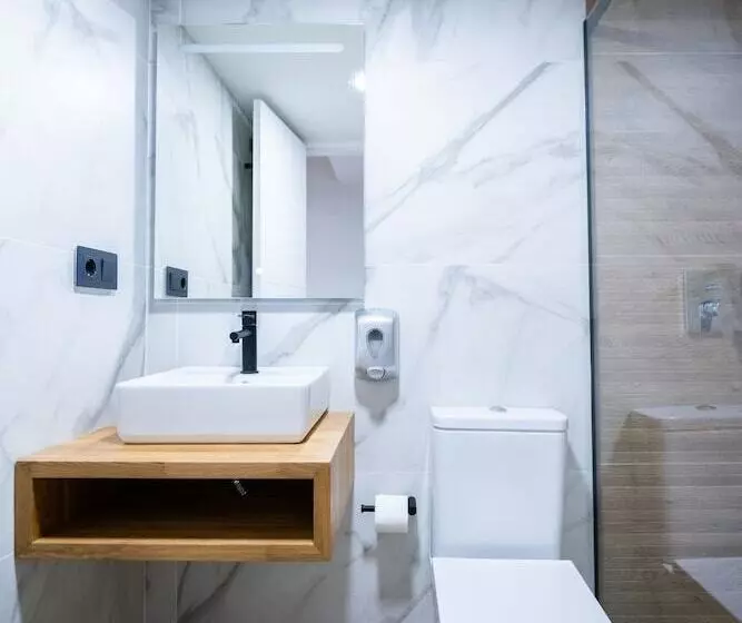 Apartamentos Málaga Premium   Calle San Telmo Thyssen Museum