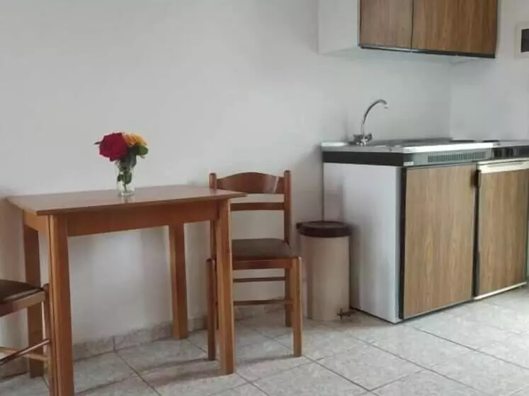 هتل Angelina Studios