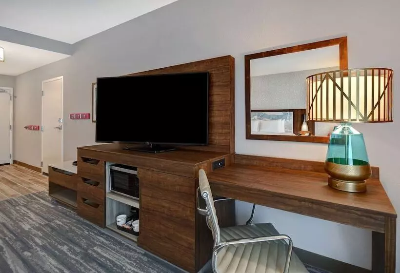 هتل Hampton Inn Tucson Downtown