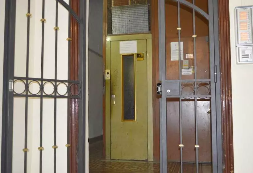 پانسیون Oscar Rooms