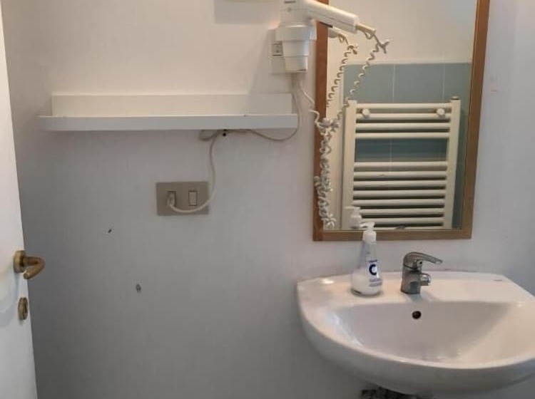 پانسیون Oscar Rooms