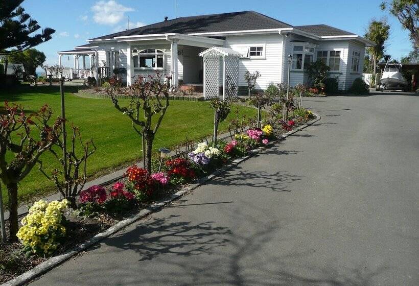 Bendamere House Bed & Breakfast