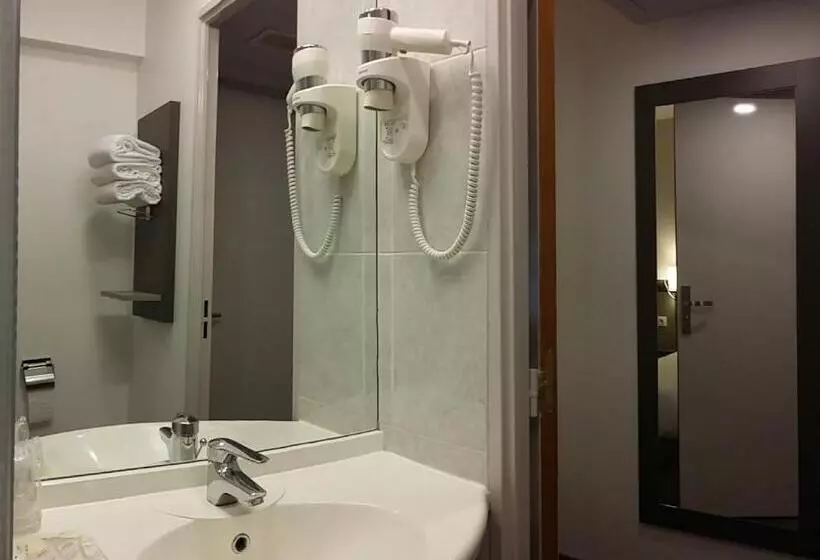 هتل Akena City Saint Witz