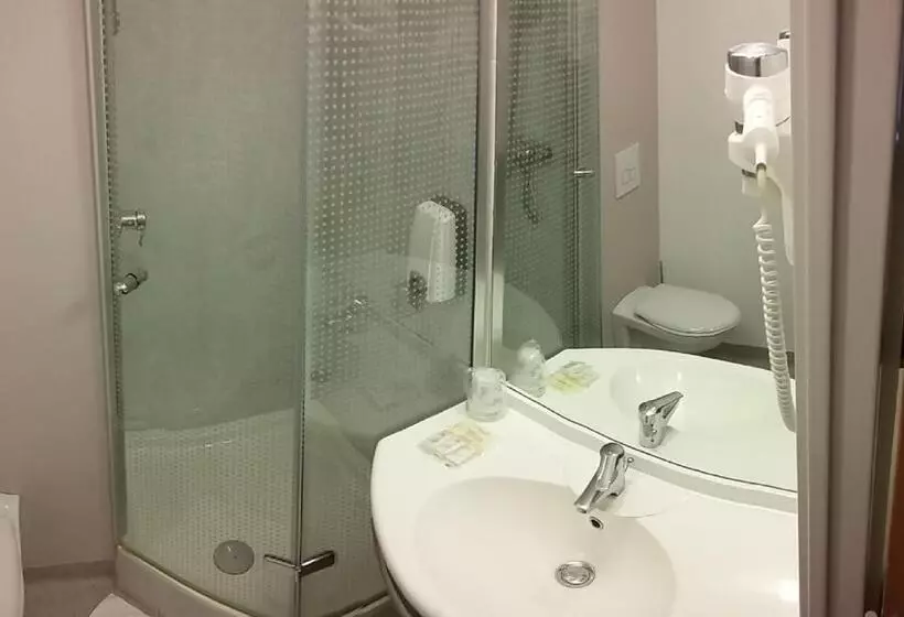 هتل Akena City Saint Witz