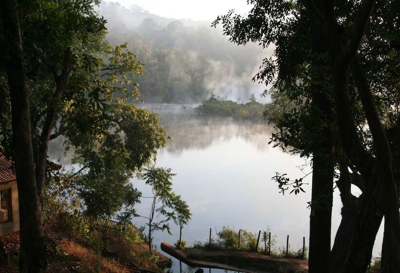 ホテル Bison River Resort