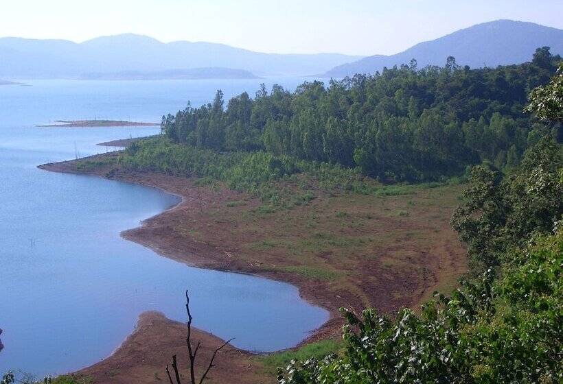 ホテル Bison River Resort