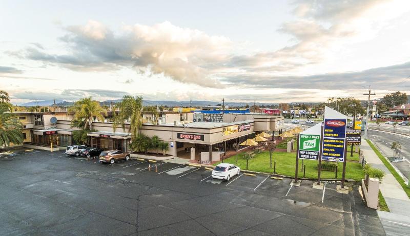 Отель Boomerang