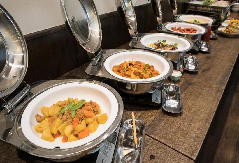 酒店 Claiton Esaka