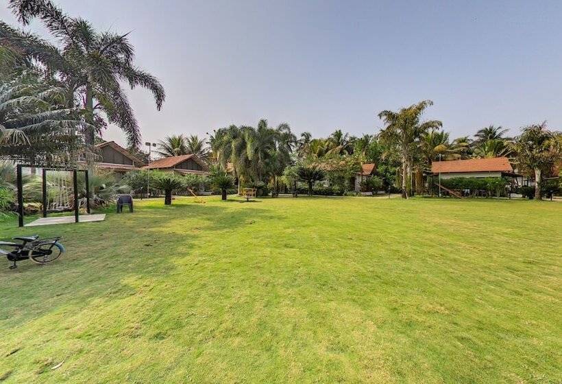 فندق Gir Vanvaso Resort