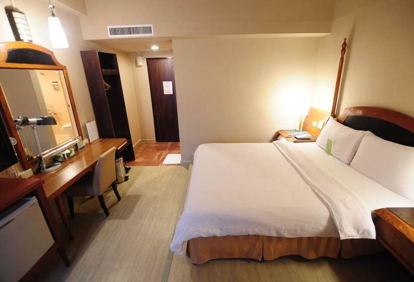 Kindness Hotel Wu-jia