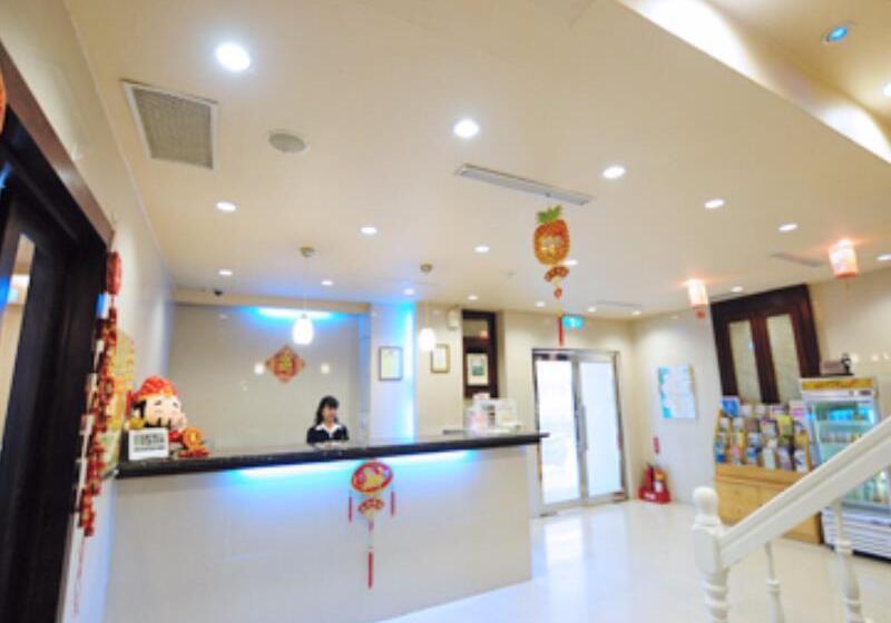 Kindness Hotel Wu-jia