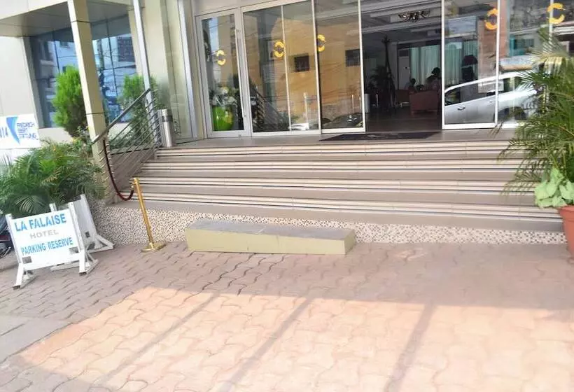 هتل La Falaise Yaounde