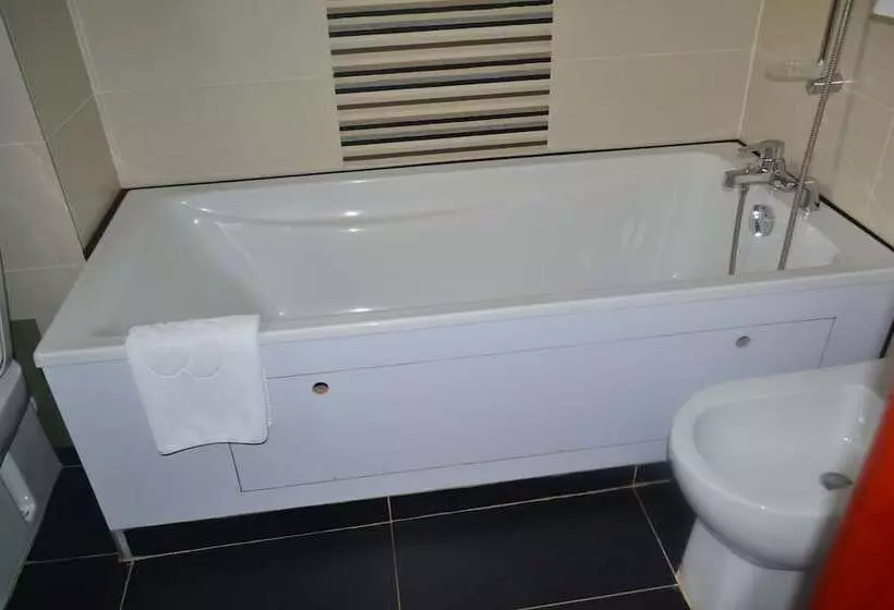 هتل La Falaise Yaounde