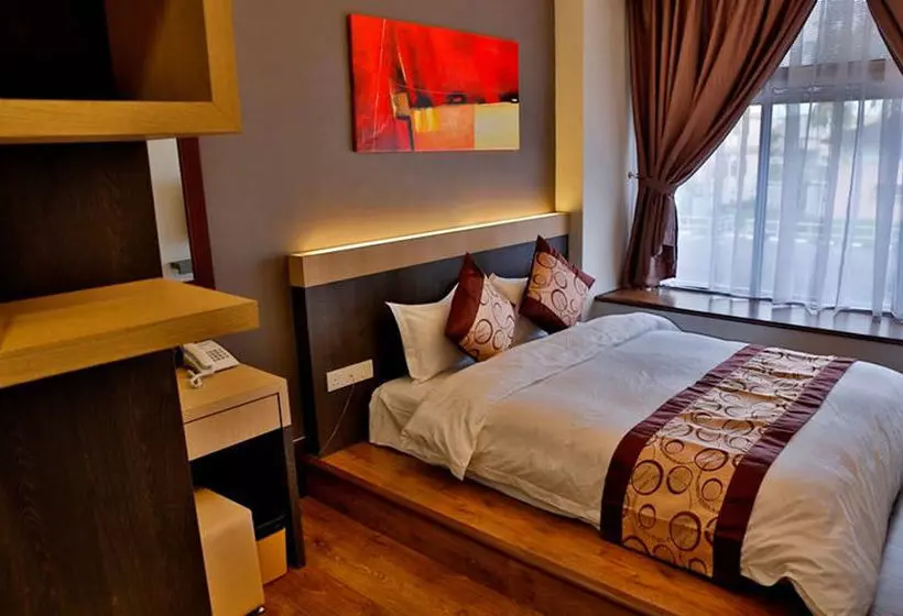 هتل Lot 10 Boutique