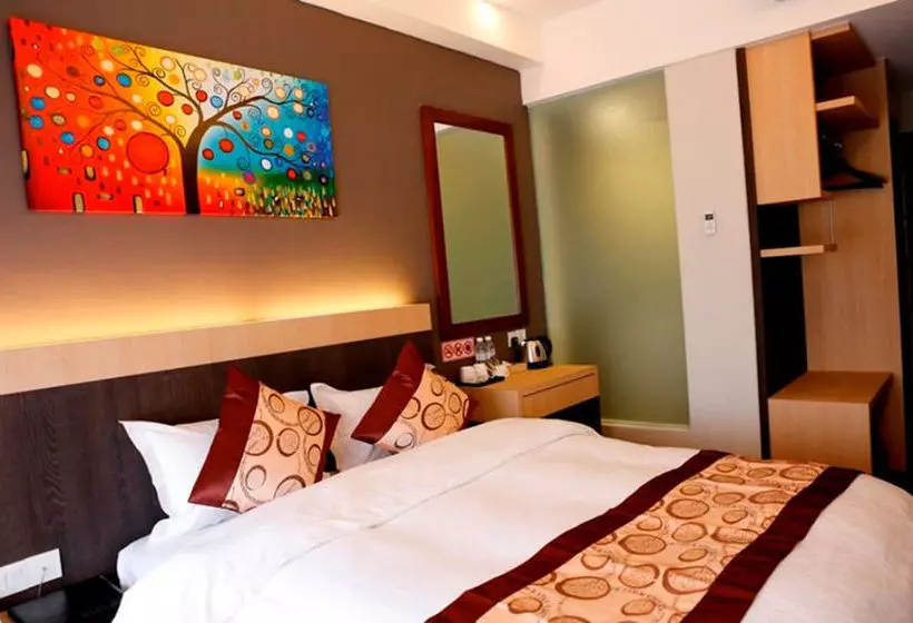 هتل Lot 10 Boutique