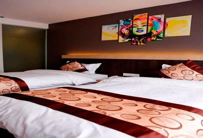 هتل Lot 10 Boutique