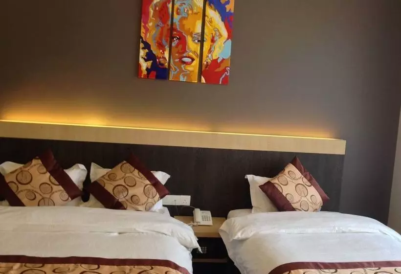 هتل Lot 10 Boutique