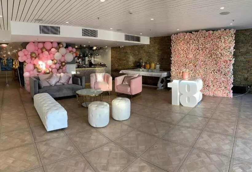 酒店 Miramare Gardens Boutique Accommodation