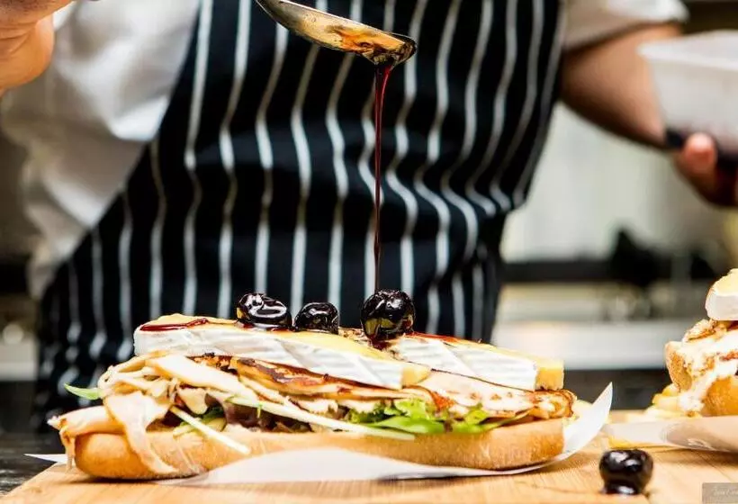 酒店 Miramare Gardens Boutique Accommodation