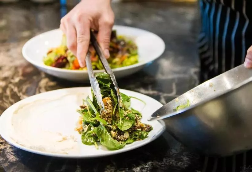 酒店 Miramare Gardens Boutique Accommodation