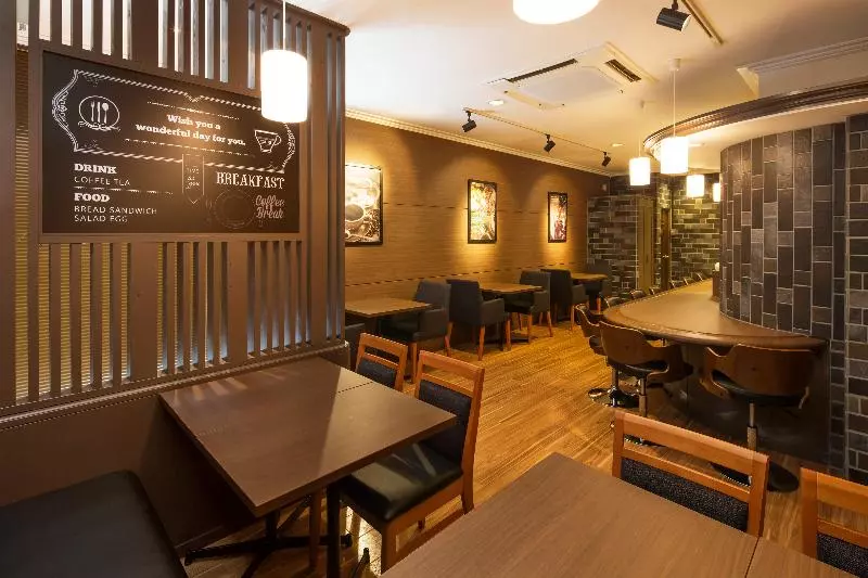 Отель Mystays Shinsaibashi East