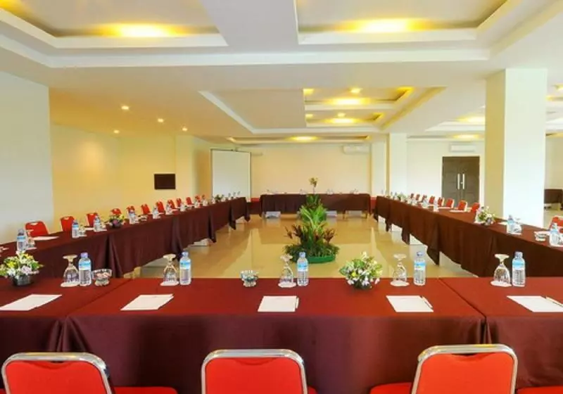 Pratama Hotel & Convention Mataram