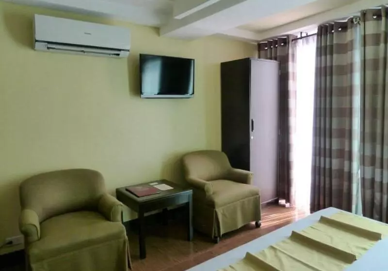 فندق Silver Oaks Suites &