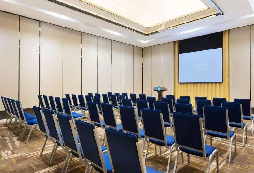 هتل Wyndham Chongqing Yuelai