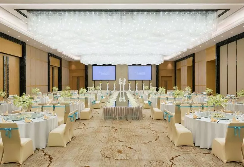 هتل Wyndham Chongqing Yuelai