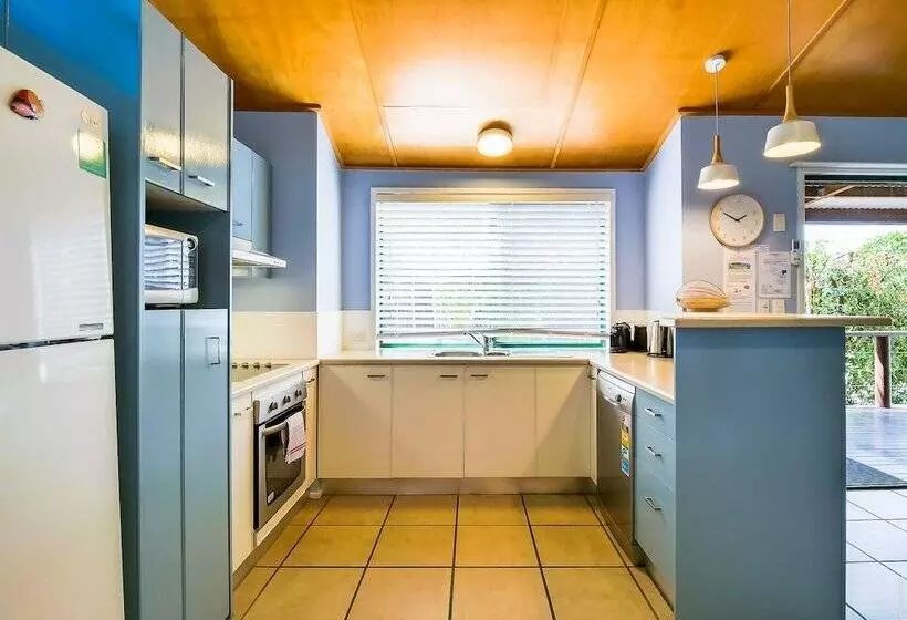 Motel Boat Harbour Studio Apartments And Villas