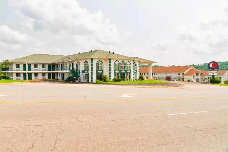 مُتل Evergreen Inn
