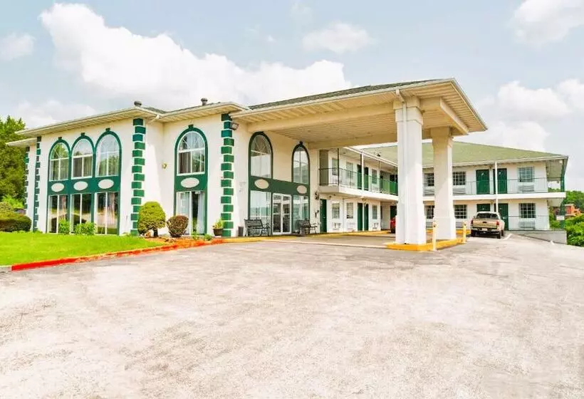 مُتل Evergreen Inn