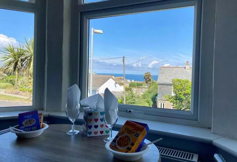 ペンション Beechwood House