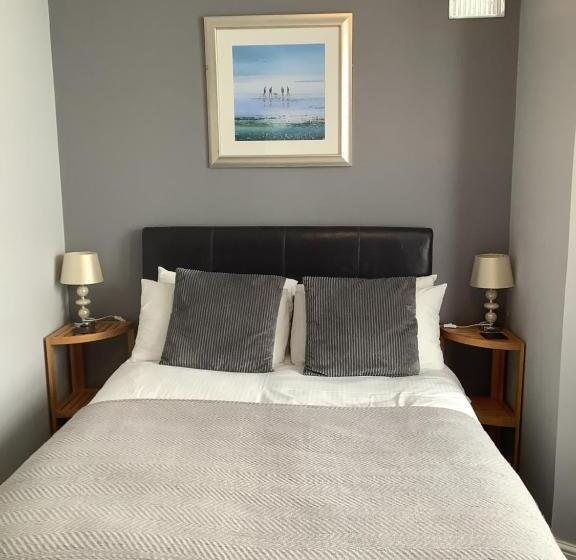 بنسيون Beechwood House