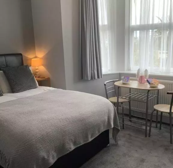 ペンション Beechwood House