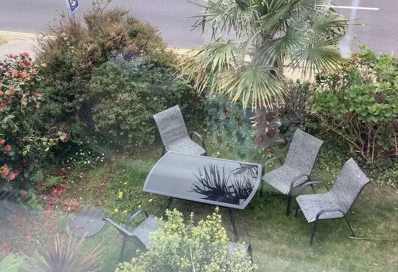 ペンション Beechwood House