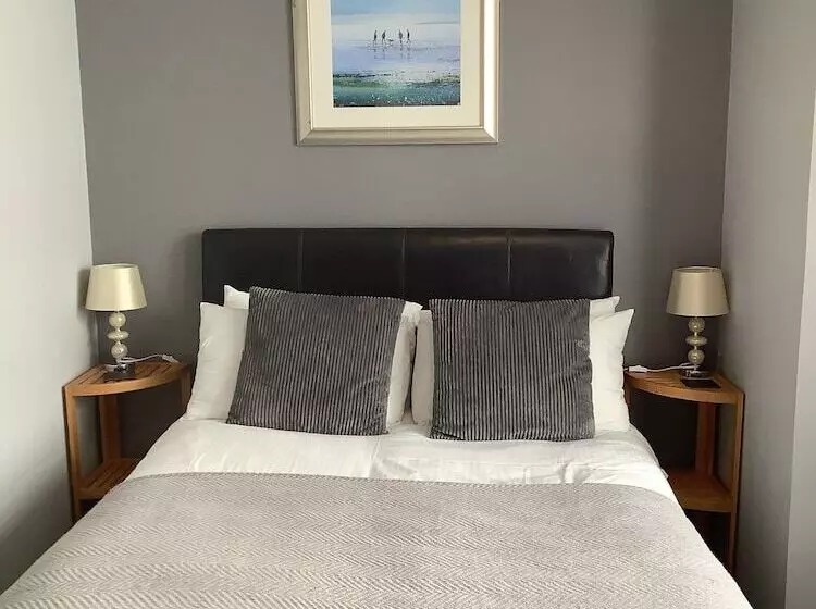 ペンション Beechwood House