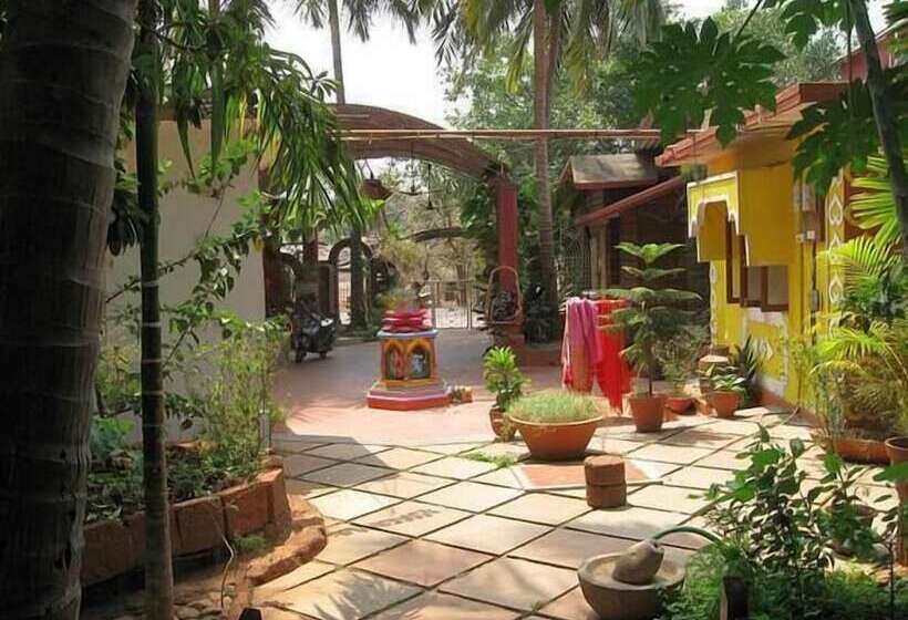 بنسيون Palm Groove Guest House