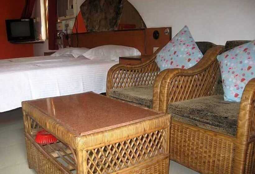 بنسيون Palm Groove Guest House